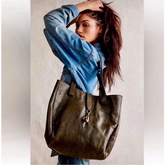 Free People We the Free Echo Tote in Olive Green NWT - Picture 1 of 7